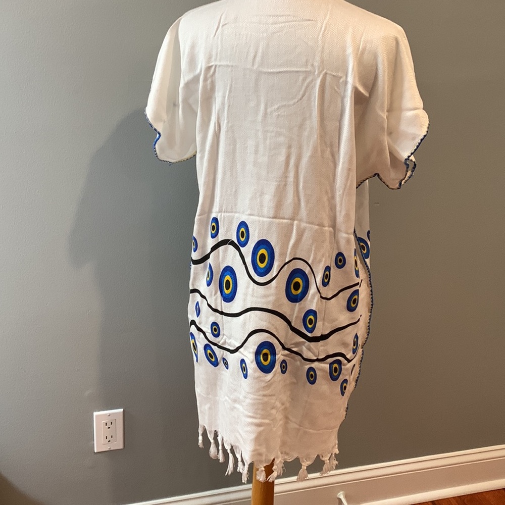 New Beach Cover Up - Picture 5 of 8